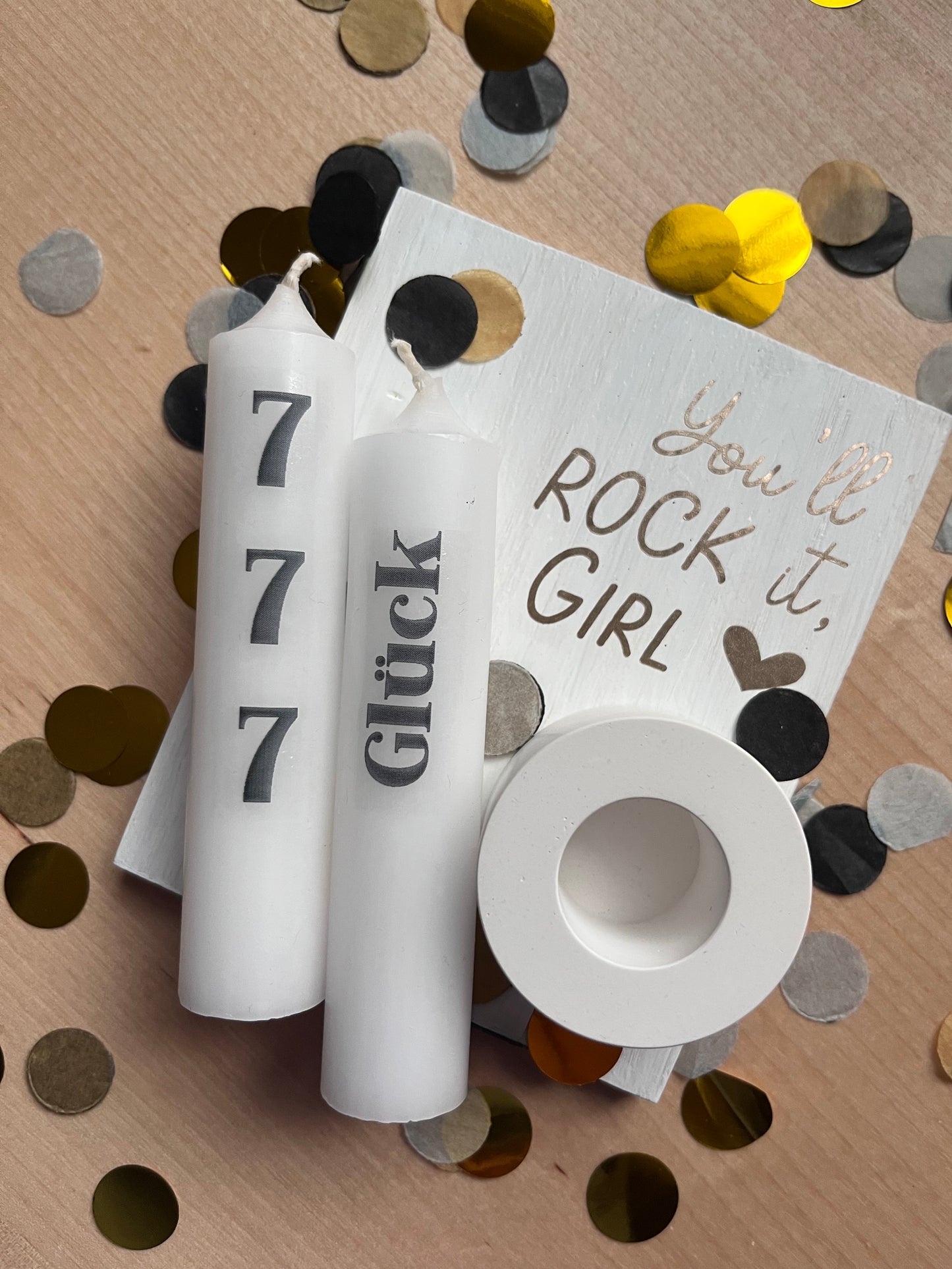 Kerzenset mit Engelszahlen und kleinem Brettchen - you’ll rock it girl